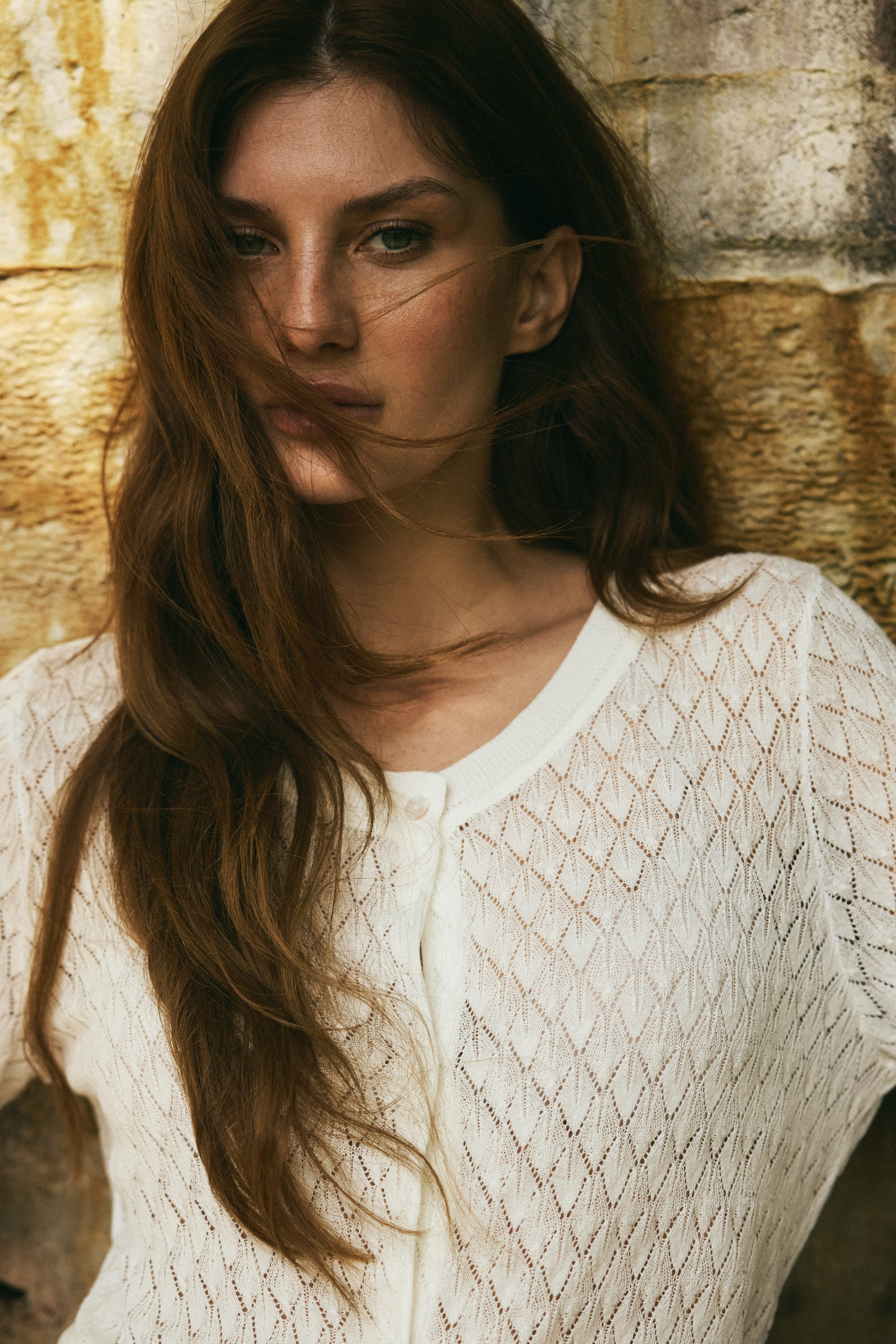 Tille 4, Off White