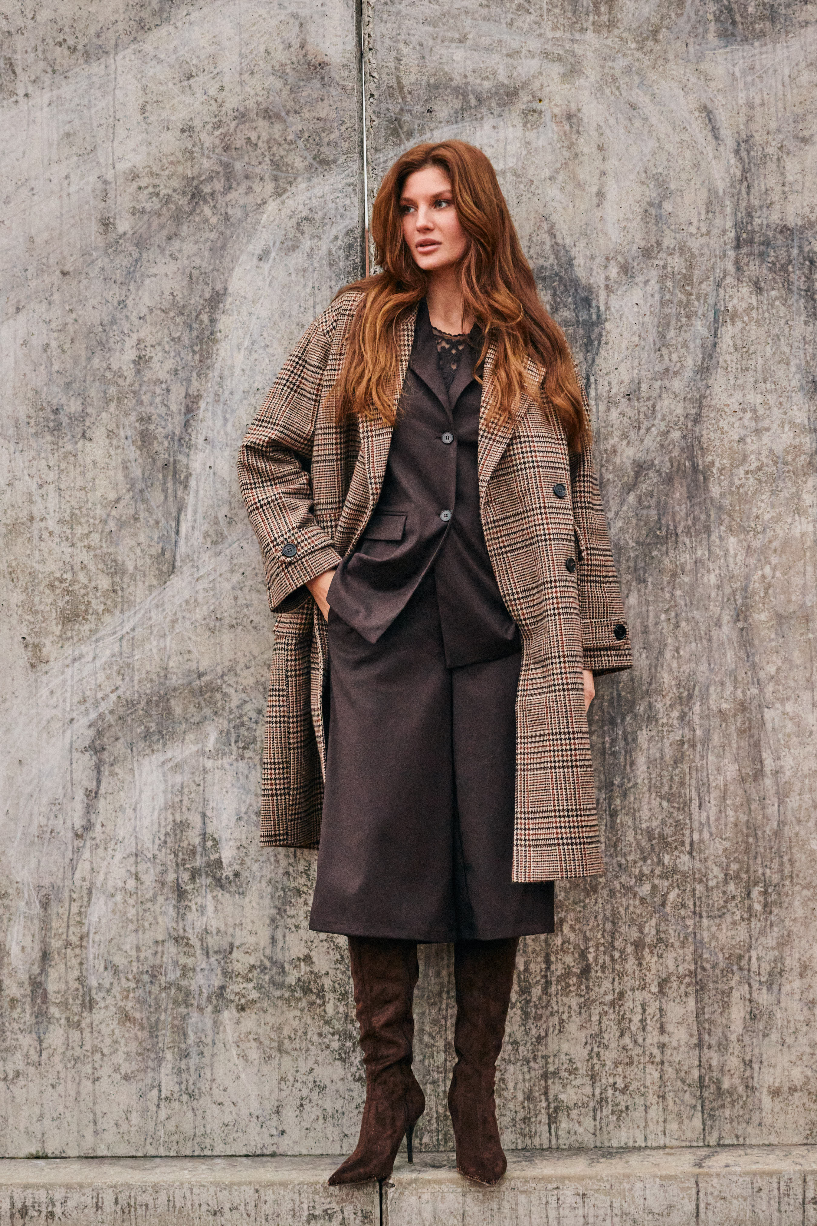 Lissa 1, Dark Brown