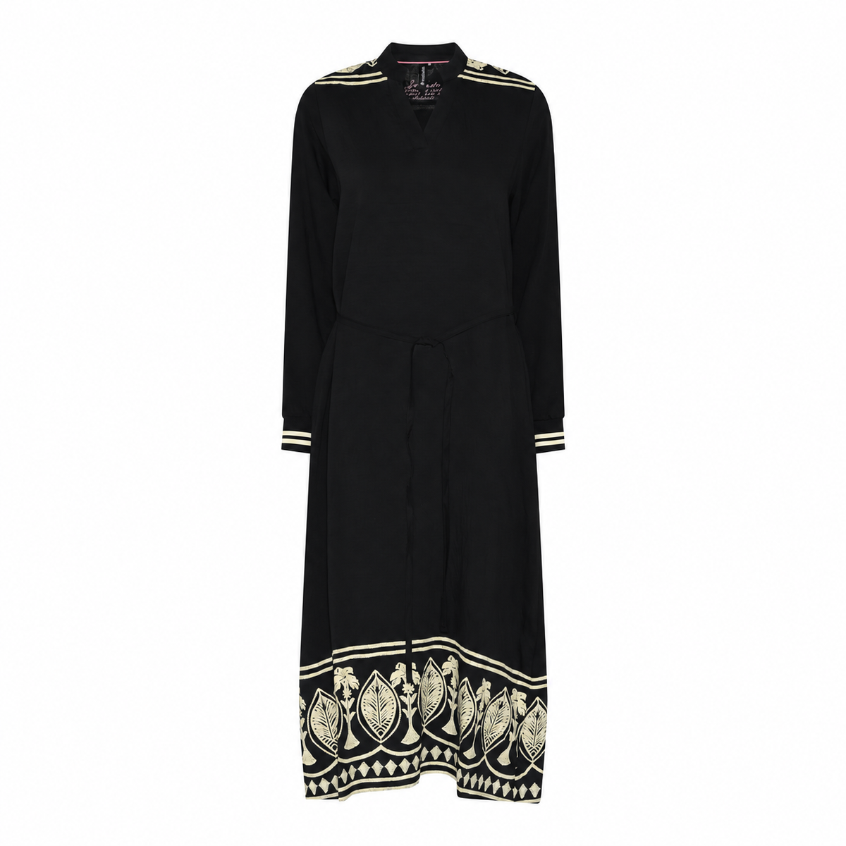 Kaya 2, Black